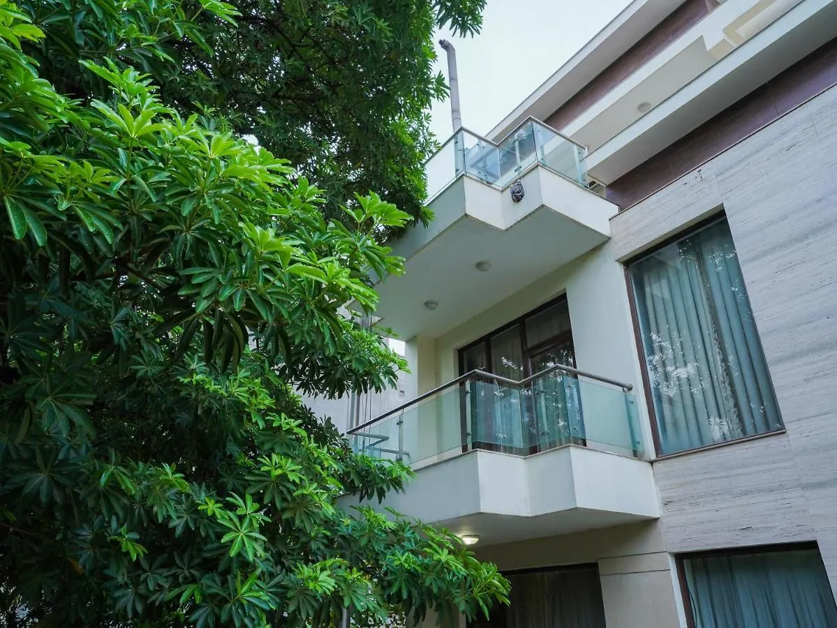 Lime Tree Hotel Sushant Lok Gurgaon Sector 29 Next To Iffco Chowk Metro